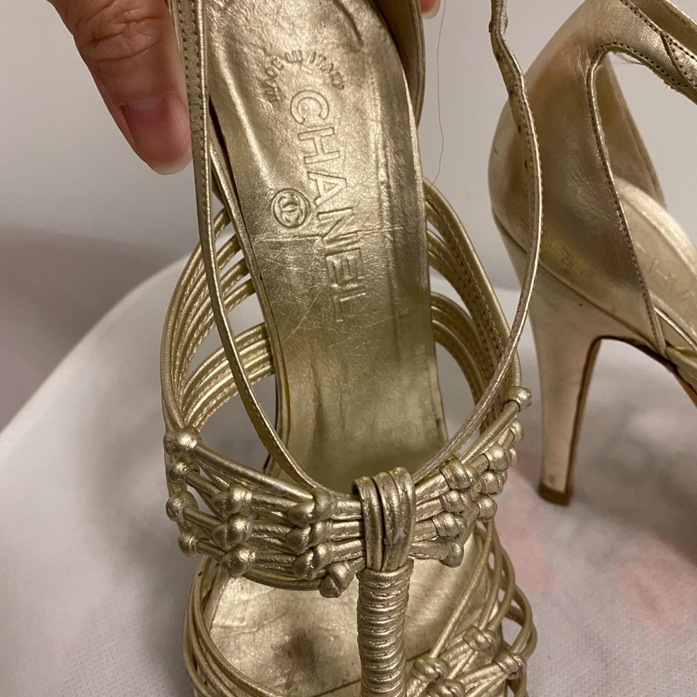 Authentic Chanel heels - Picture 7 of 12